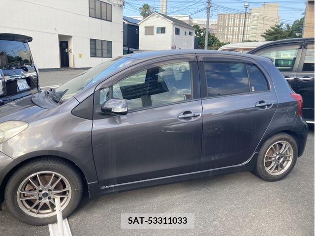 Toyota VITZ 2010-02 352003-3