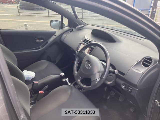Toyota VITZ 2010-02 352003-9