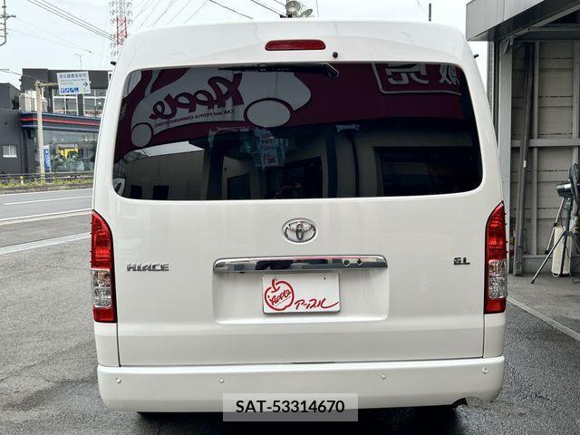 Toyota HIACE WAGON 2021-12 332627-2