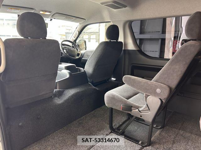 Toyota HIACE WAGON 2021-12 332627-16