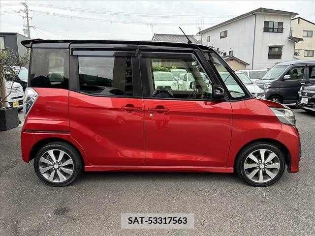 Mitsubishi EK SPACE 2015-05 300678-9
