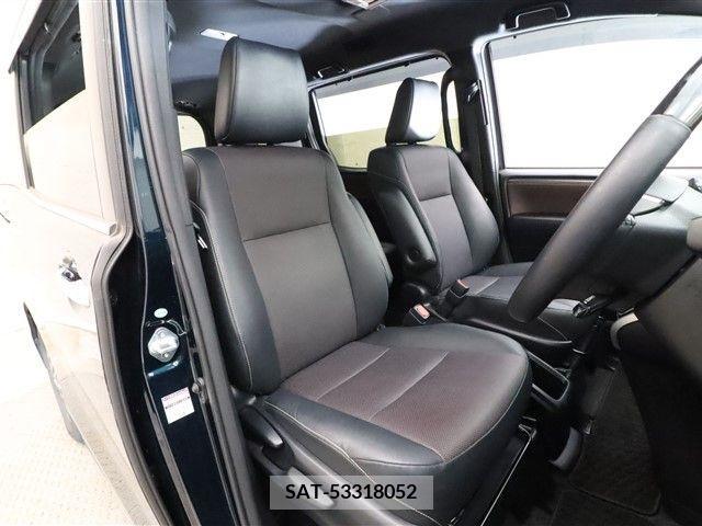 Toyota ESQUIRE 2017-11 268625-3
