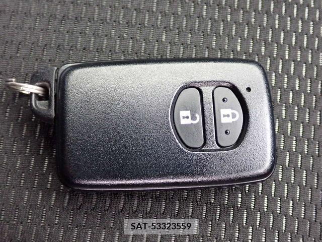 Toyota VITZ 2019-05 370138-20