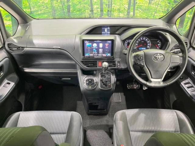 Toyota VOXY 2015-05 26858-1