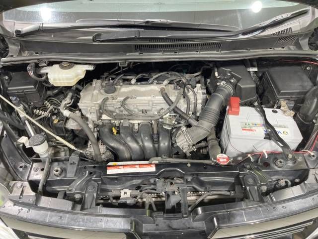 Toyota VOXY 2015-05 26858-18