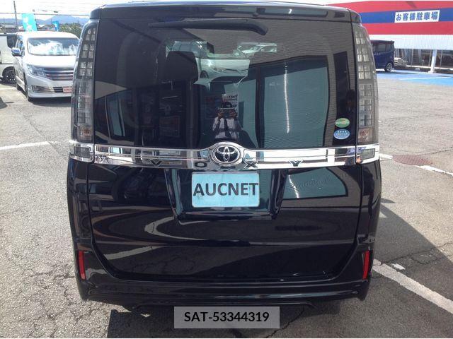 Toyota VOXY 2015-01 203776-4