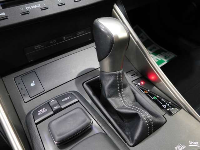 Lexus IS 2015-09 20168-17