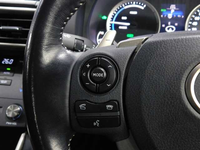 Lexus IS 2015-09 20168-9