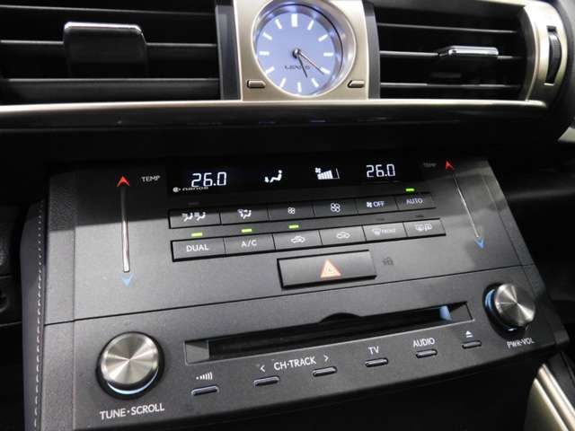Lexus IS 2015-09 20168-15