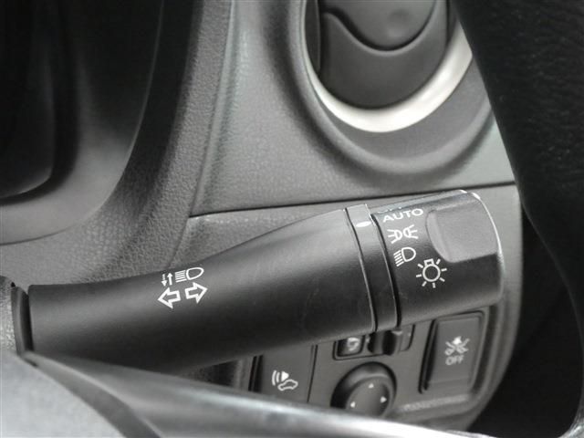 Nissan NOTE 2018-01 15709-28