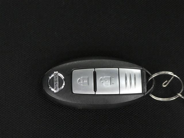 Nissan NOTE 2018-01 15709-16
