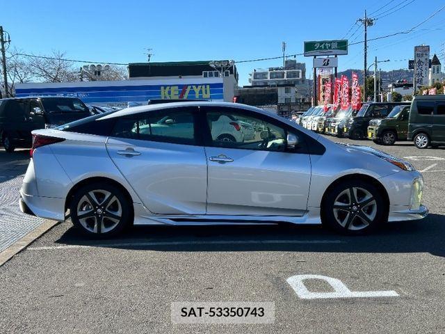 Toyota PRIUS 2020-10 298213-7