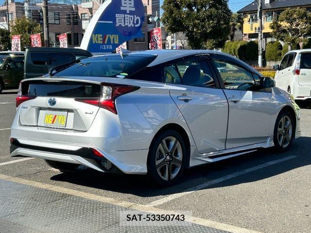 Toyota PRIUS 2020-10 298213-1