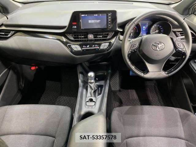 Toyota C-HR 2019-03 348466-1