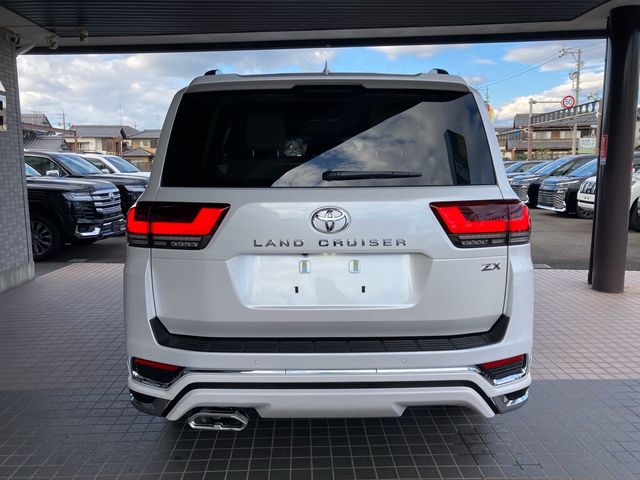 Toyota LAND CRUISER 2023-09 19226-7