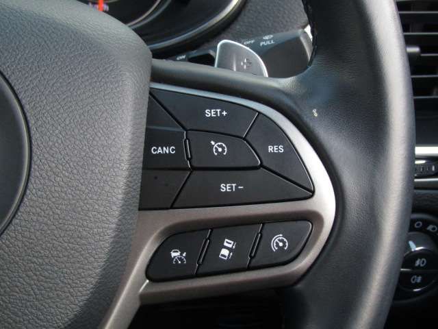 Jeep CHEROKEE 2018-10 14606-15