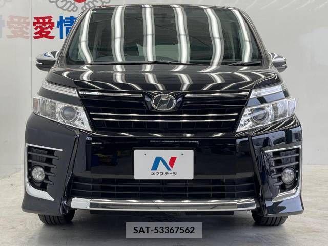 Toyota VOXY 2015-04 386179-15