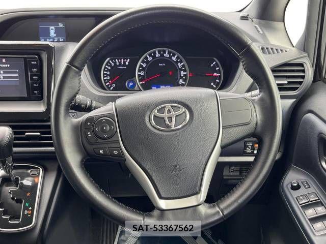 Toyota VOXY 2015-04 386179-12