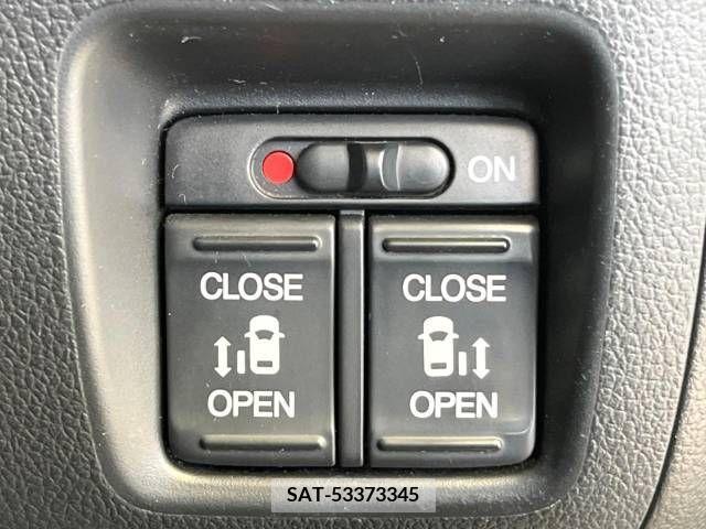 Honda N BOX CUSTOM 2013-12 306523-4