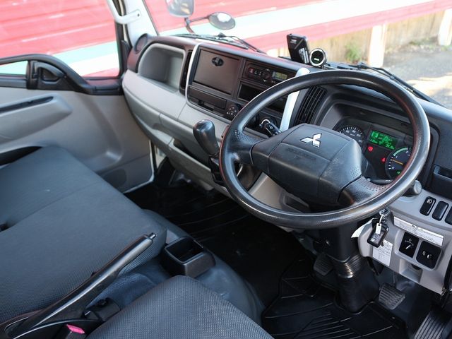 Mitsubishi CANTER 2017-10 187410-2