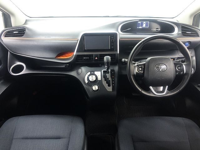 Toyota SIENTA 2015-10 18130-1