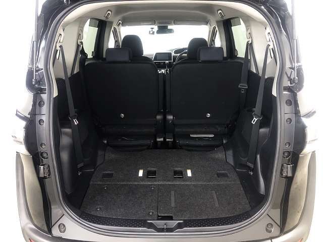 Toyota SIENTA 2015-10 18130-6