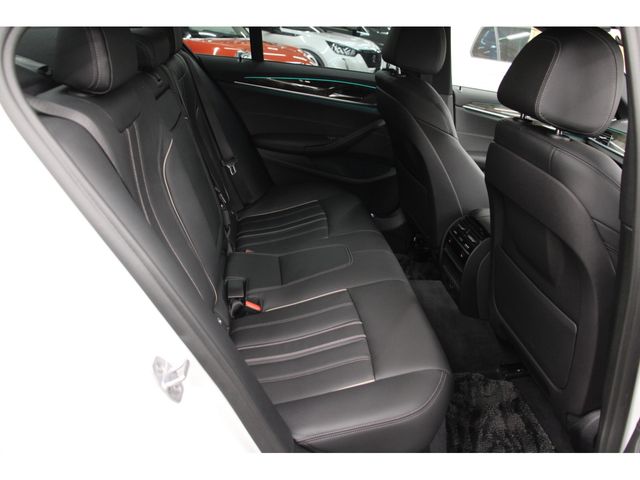 Bmw 5 SERIES 2018-08 9251-18