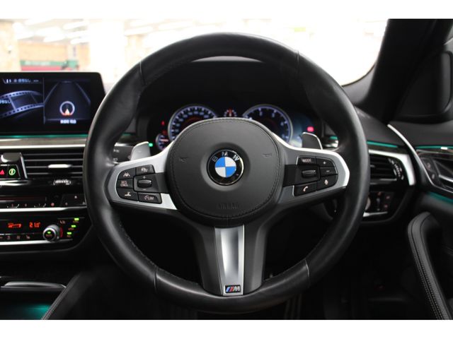 Bmw 5 SERIES 2018-08 9251-15