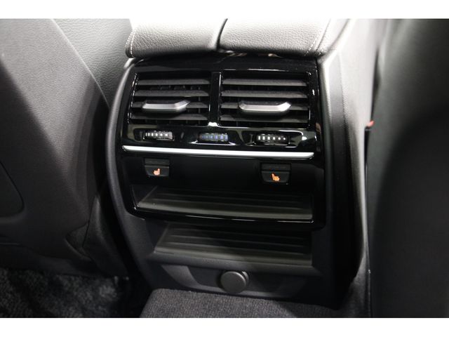 Bmw 5 SERIES 2018-08 9251-16