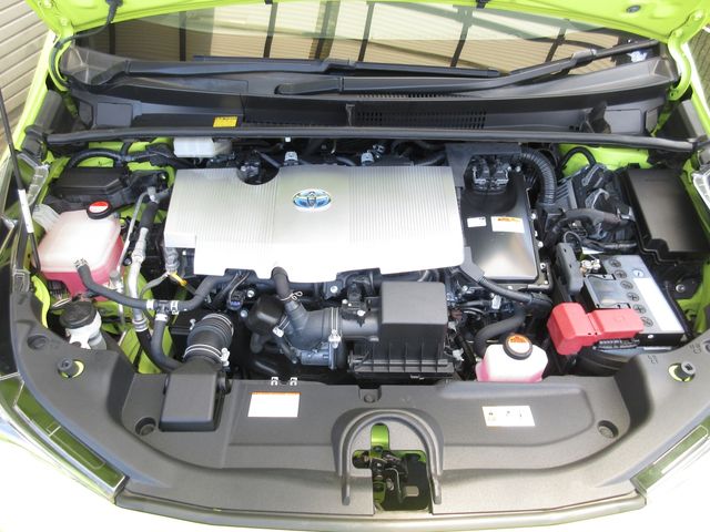Toyota PRIUS 2016-05 180448-3