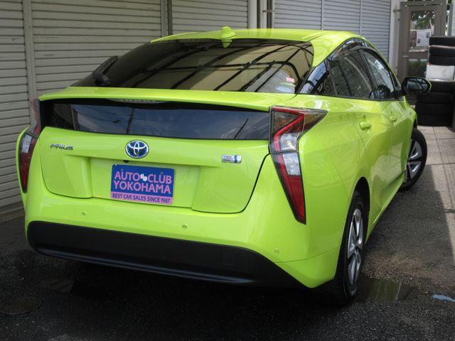 Toyota PRIUS 2016-05 180448-27