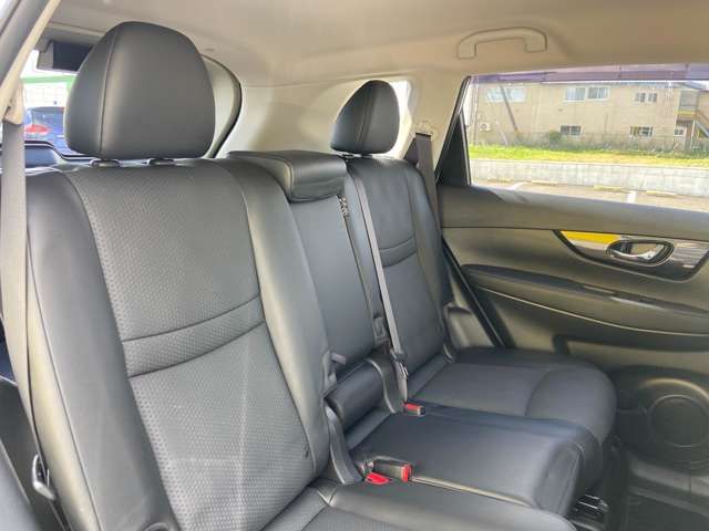 Nissan X-TRAIL 2018-08 28402-5