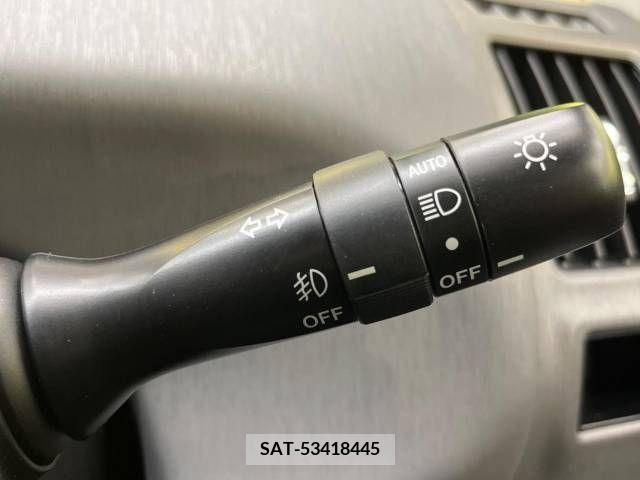 Toyota PRIUS ALPHA 2012-03 393489-7