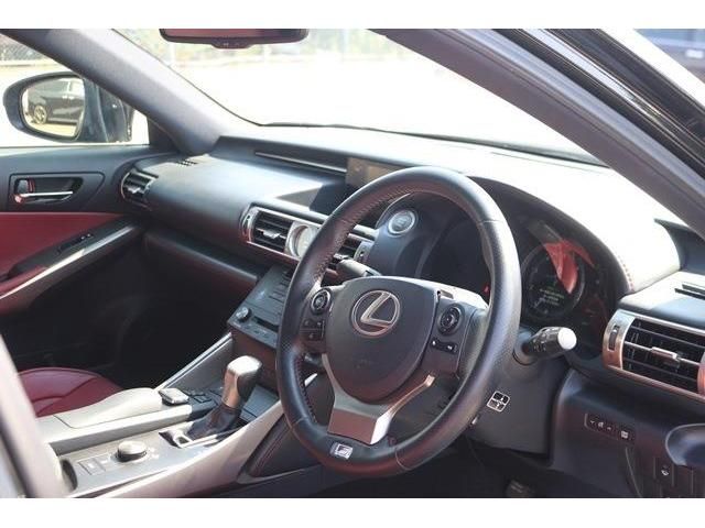 Lexus IS 2014-09 24694-9