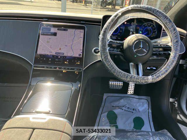 Mercedes Benz EQS 2022-10 215453-1