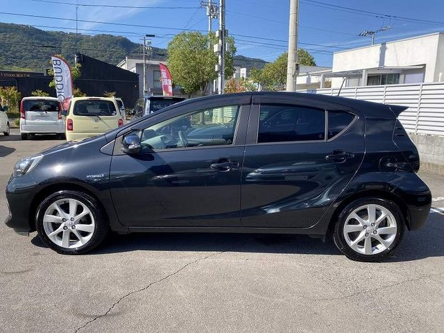 Toyota AQUA 2013-10 18297-4