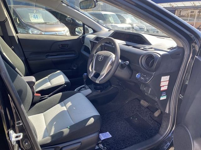 Toyota AQUA 2013-10 18297-10