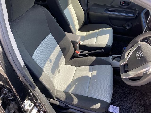 Toyota AQUA 2013-10 18297-11