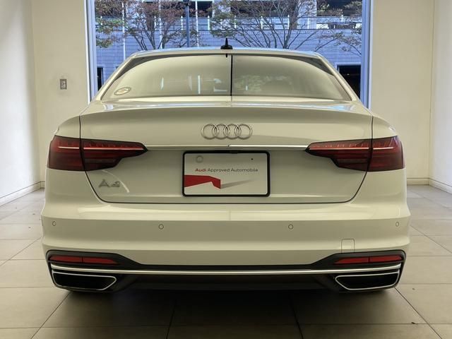 Audi A4 2021-06 9309-3