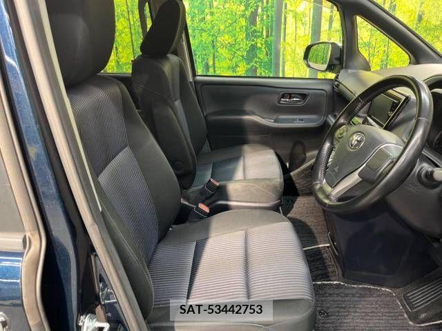 Toyota VOXY 2016-09 370413-8