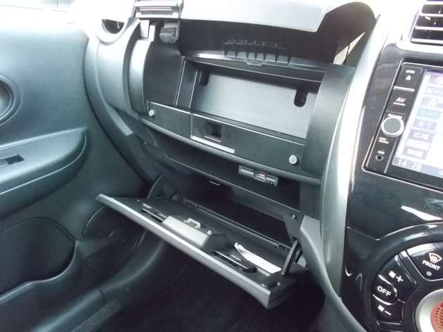 Nissan MARCH 2018-08 7583-13