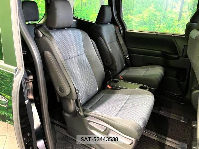Toyota NOAH 2023-04 230030-9