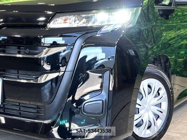 Toyota NOAH 2023-04 230030-12