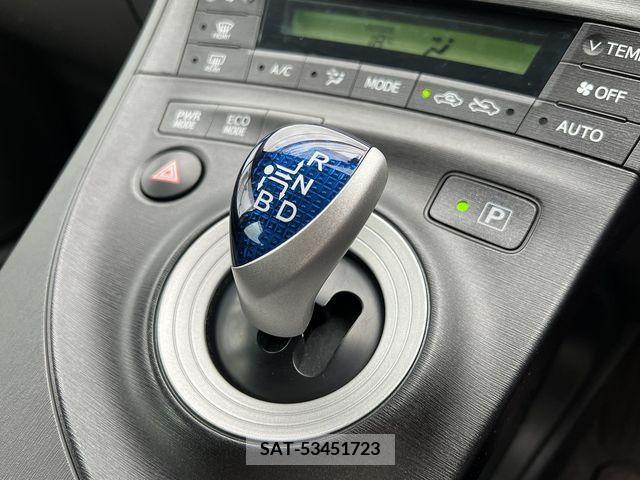 Toyota PRIUS 2010-07 281876-7