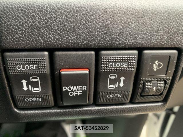 Nissan LAFESTA 2014-01 241783-14