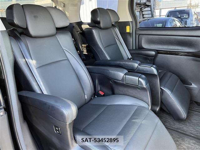 Toyota VELLFIRE 2012-06 207154-19