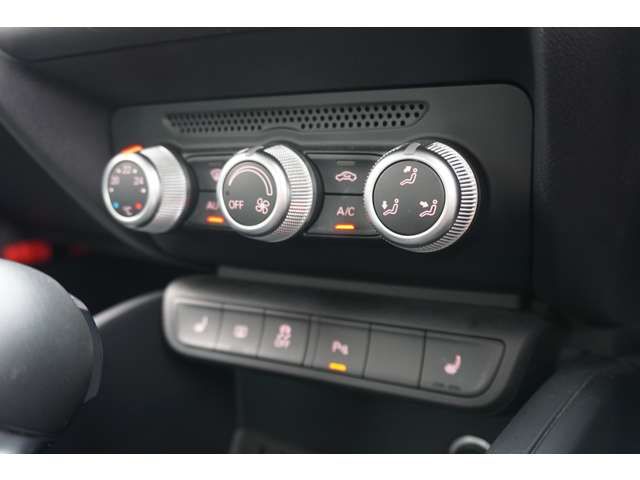 Audi A1 2018-12 2419-11