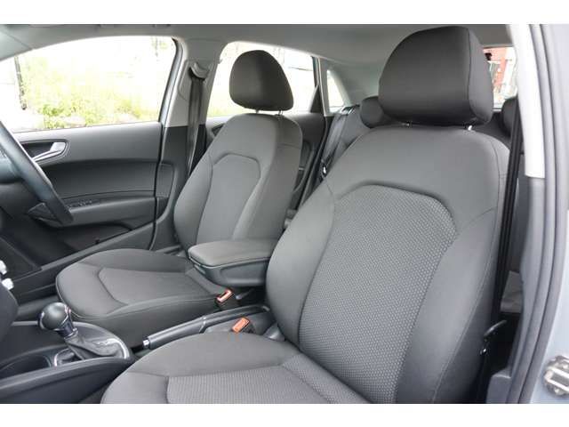 Audi A1 2018-12 2419-10