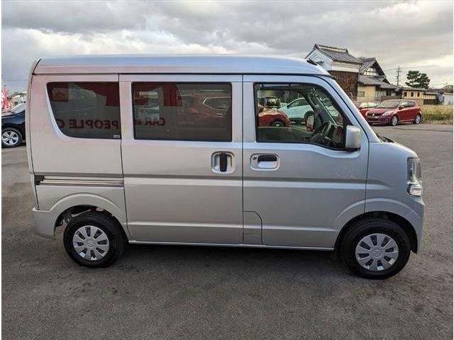 Suzuki EVERY 2022-06 182249-3