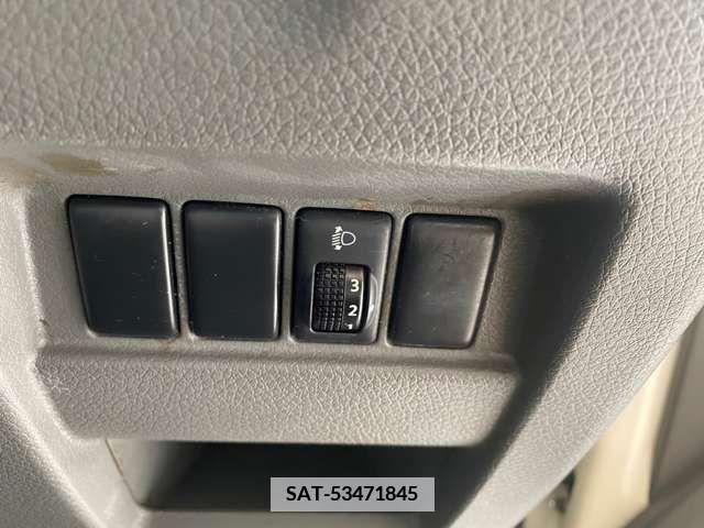 Nissan NV350 Caravan 2015-06 343119-12